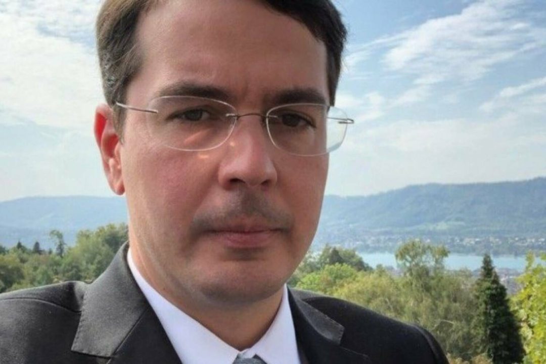 Documento atribuído ao Banco do Brasil teria assinatura sem poderes, diz BB. Elo abortou tratativas; três pessoas podem ser indiciadas.